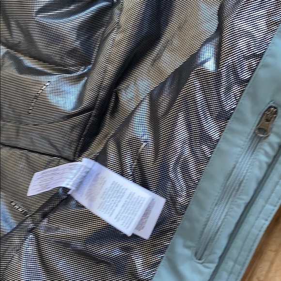 Columbia Women’s Omni Shield Small Puffer Jacket - Picture 5 of 15